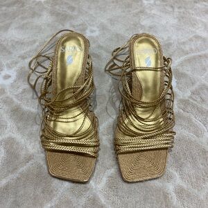 Franco Sarto Beach Raffia square toe Gold Strappy Women's heeled Sandals